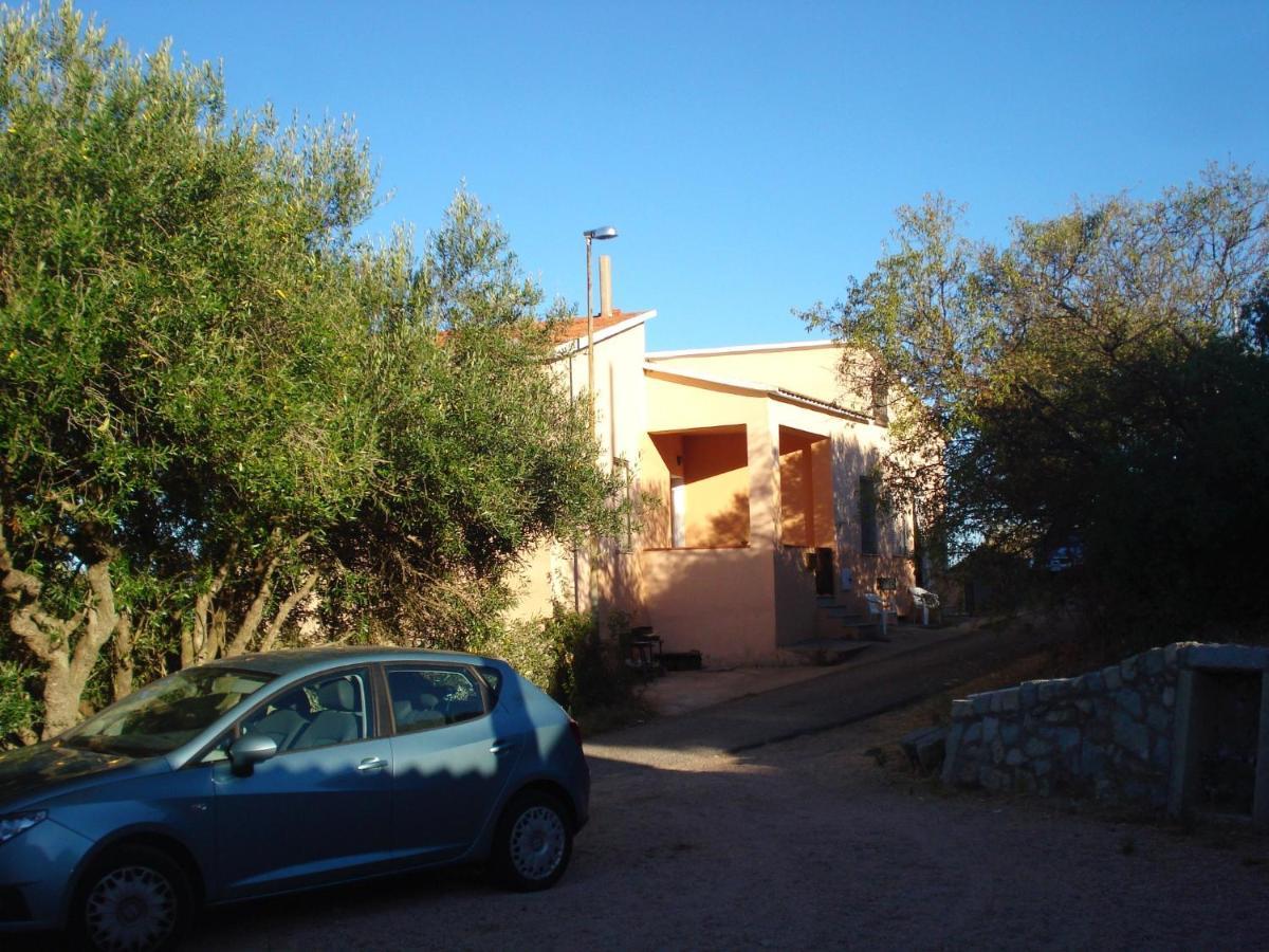 Casa Vacanza Costa Rossa Vista Mare Trinità dʼAgultu Exterior foto